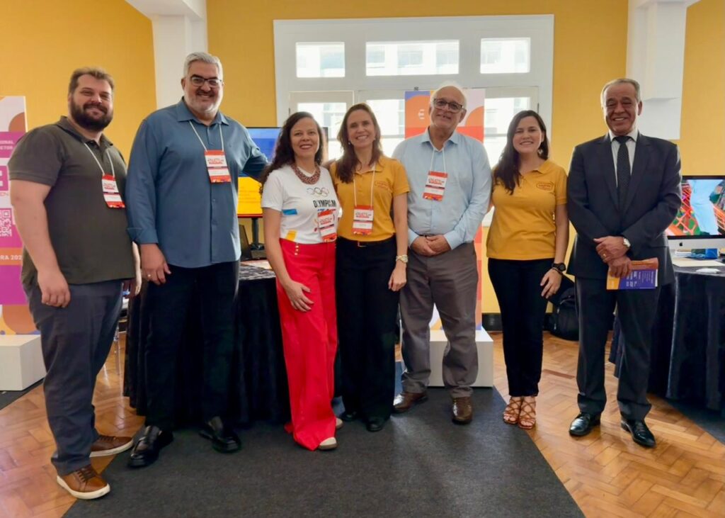 Equipe da Fundação Sagres e o Dr. Tomáz de Aquino, diretor da Fundamig e idealizador do ENATS